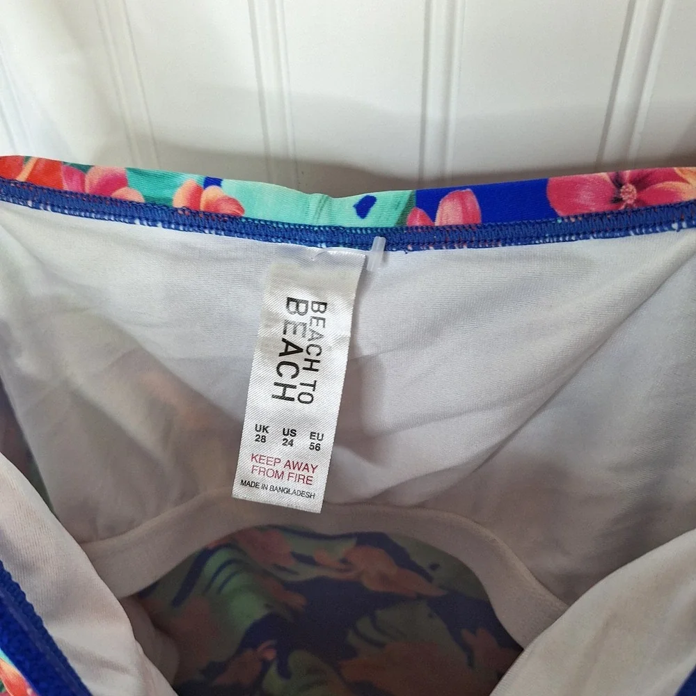 Beach to Beach Womens 24 Two Piece Swimsuit Blue Floral Un Padded‎ Convertible